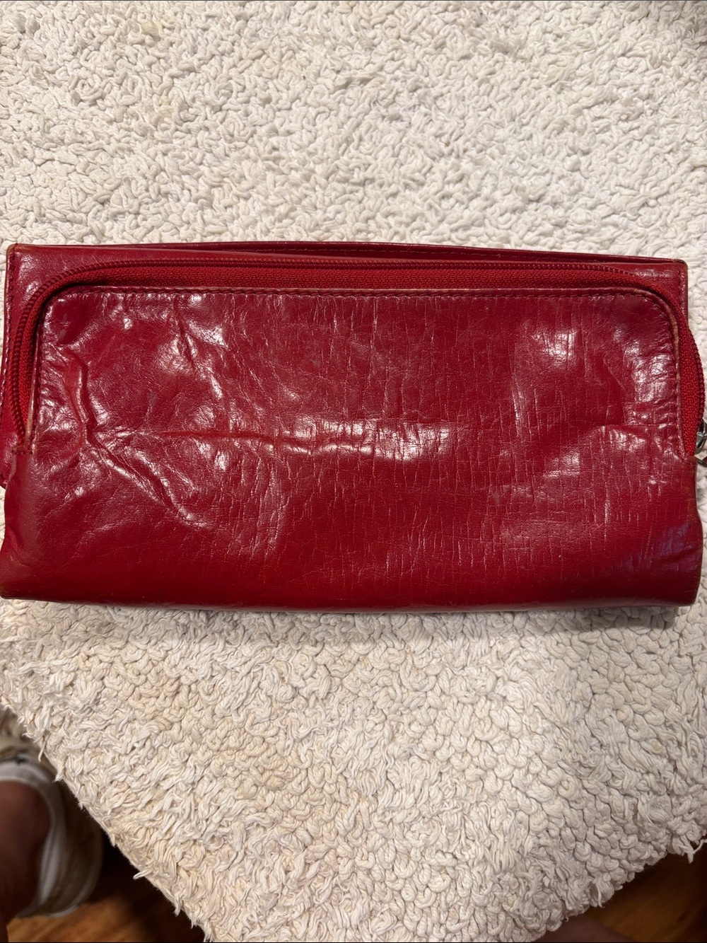 HOBO  International Vintage Red Women's 100% Leather Wallet with Magnetic Snaps - Picture 9 of 10
